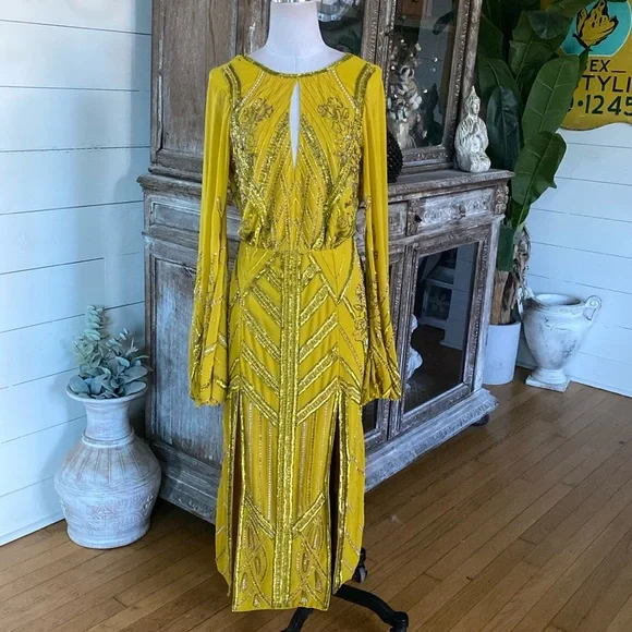 ASOS BEADED SPECIAL OCCASION LONG SLEEVE DRESS OPEN BACK 4 NEW - Picture 1 of 11